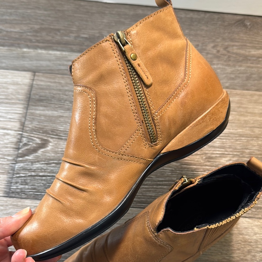 Aetrex Women's Tan Ankle Boots size 7.5 (b106) - Picture 2 of 7